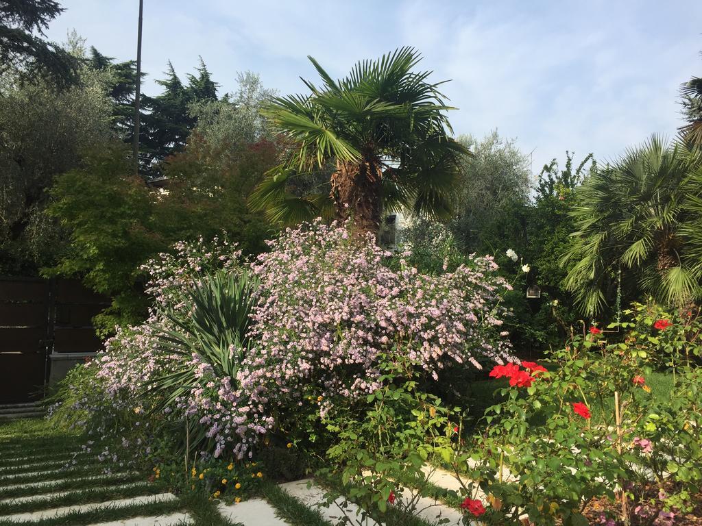 Villa Arzilla Десенцано дел Гарда Екстериор снимка